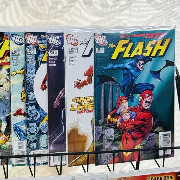 The Flash 218-228 231-232 236-240 lot (Volume 2 DC) Wally West Rogue War - Picture 4 of 7